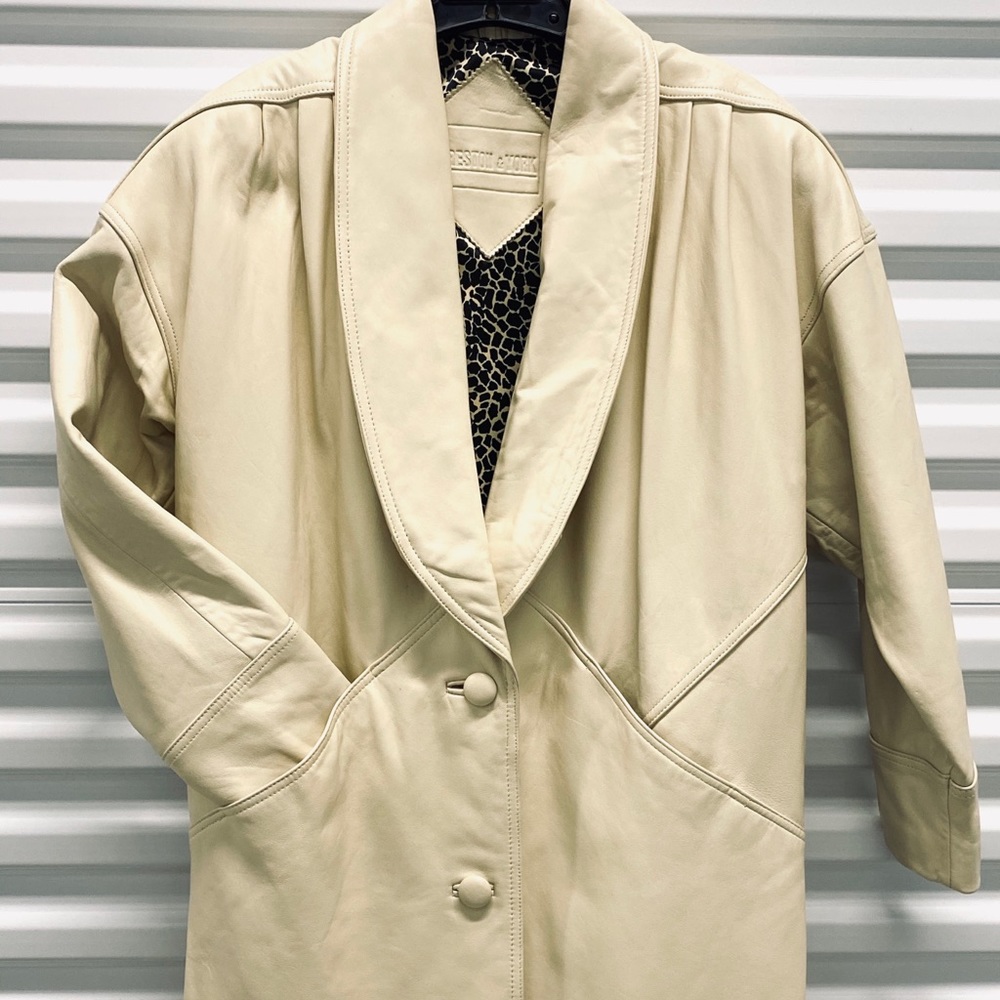 PRESTON &YORK Cream Lambskin Leather Mid Coat S-M